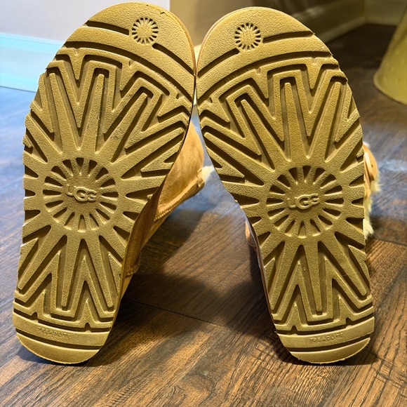 Ugg Bailey Button Tall Boots - Picture 7 of 7